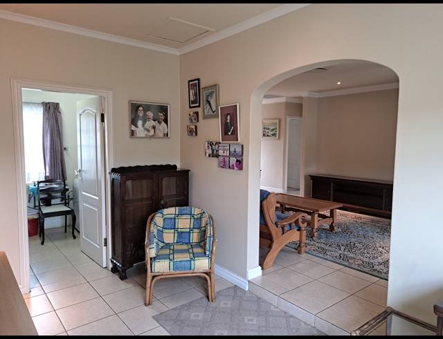 2 BEDROOM SIMPLEX RENTED IN SOMERSET PARK